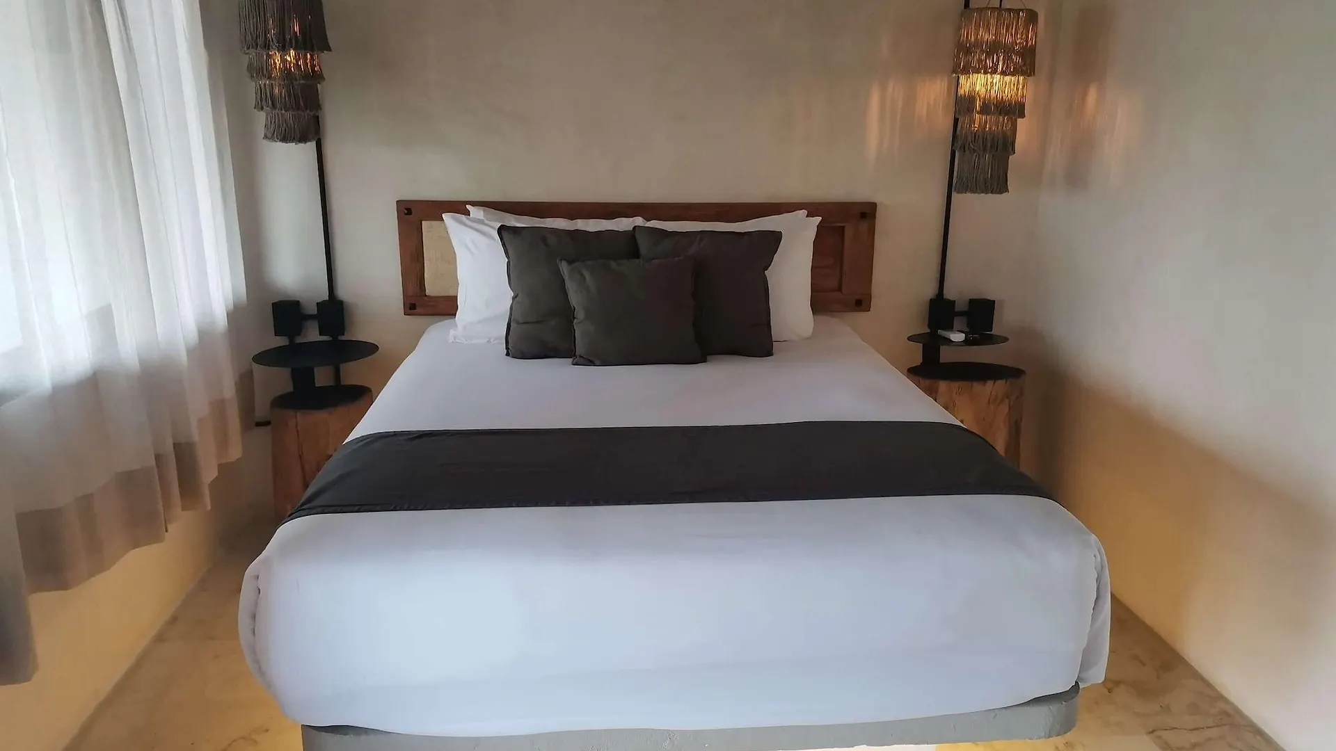 Caribbean Paradise Hotel & Spa - 5Th Avenue Playa del Carmen Mexico