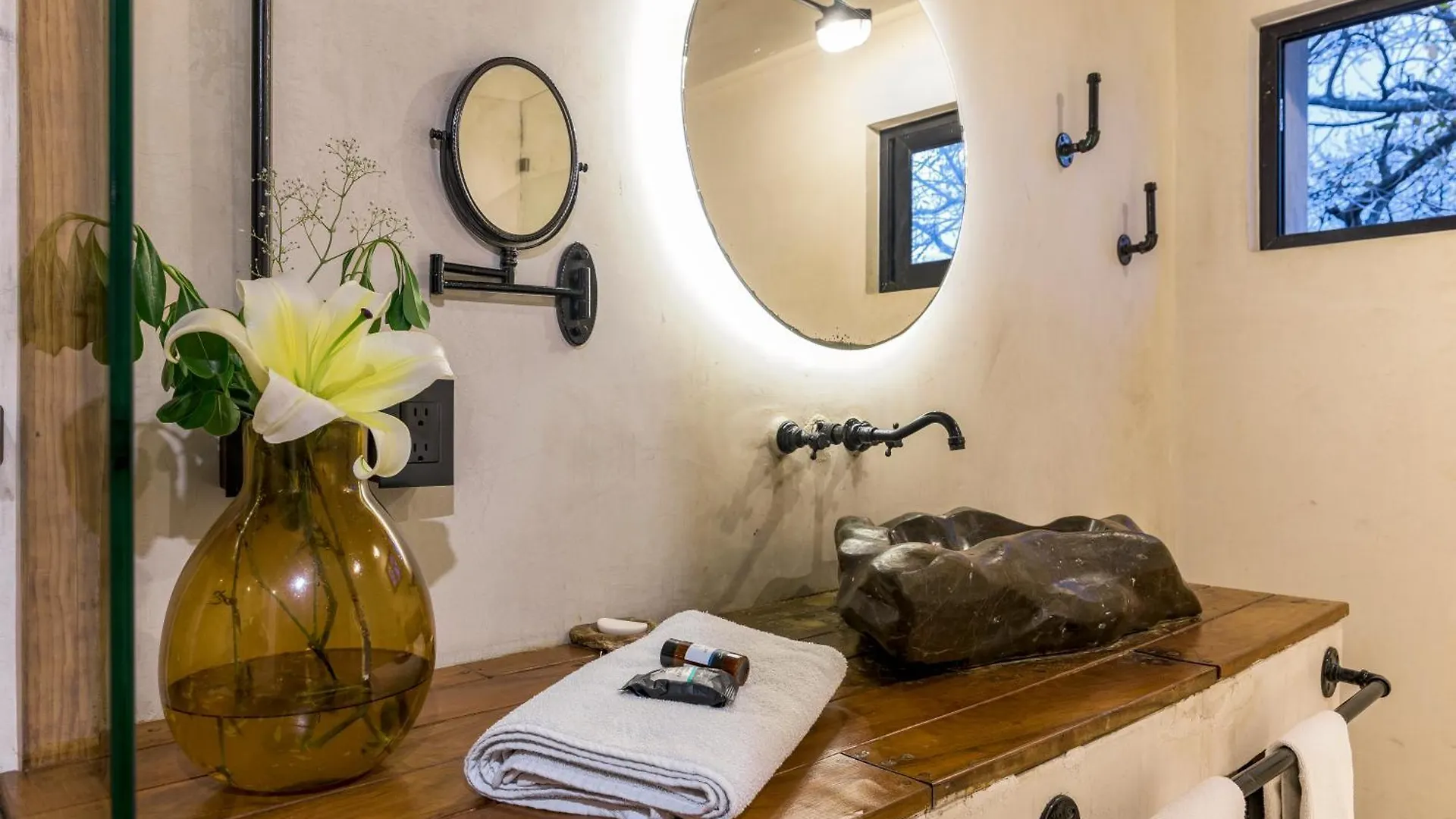 ****  Caribbean Paradise Hotel & Spa - 5Th Avenue Playa del Carmen Mexico