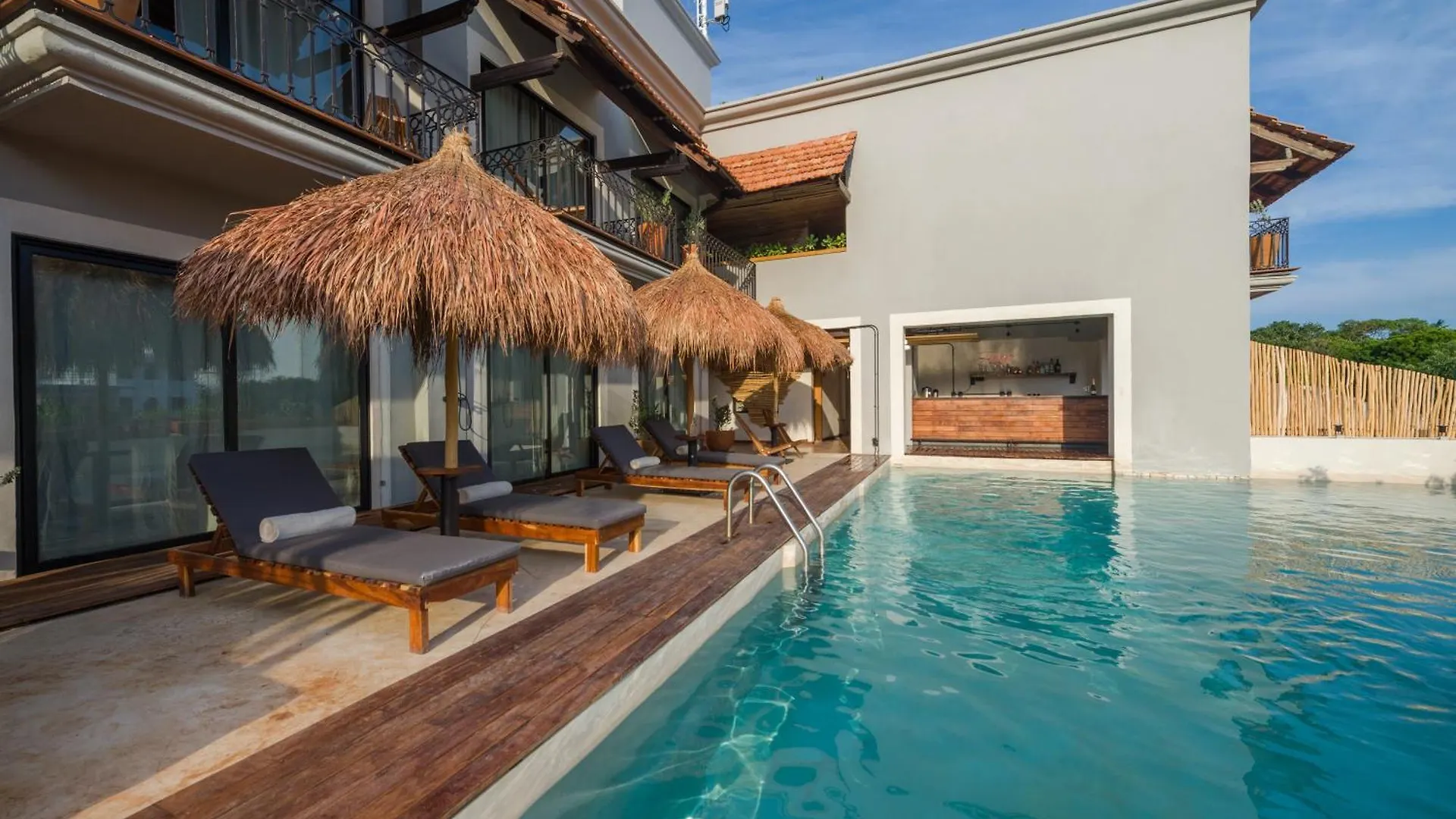 Caribbean Paradise Hotel & Spa - 5Th Avenue Playa del Carmen 4*,