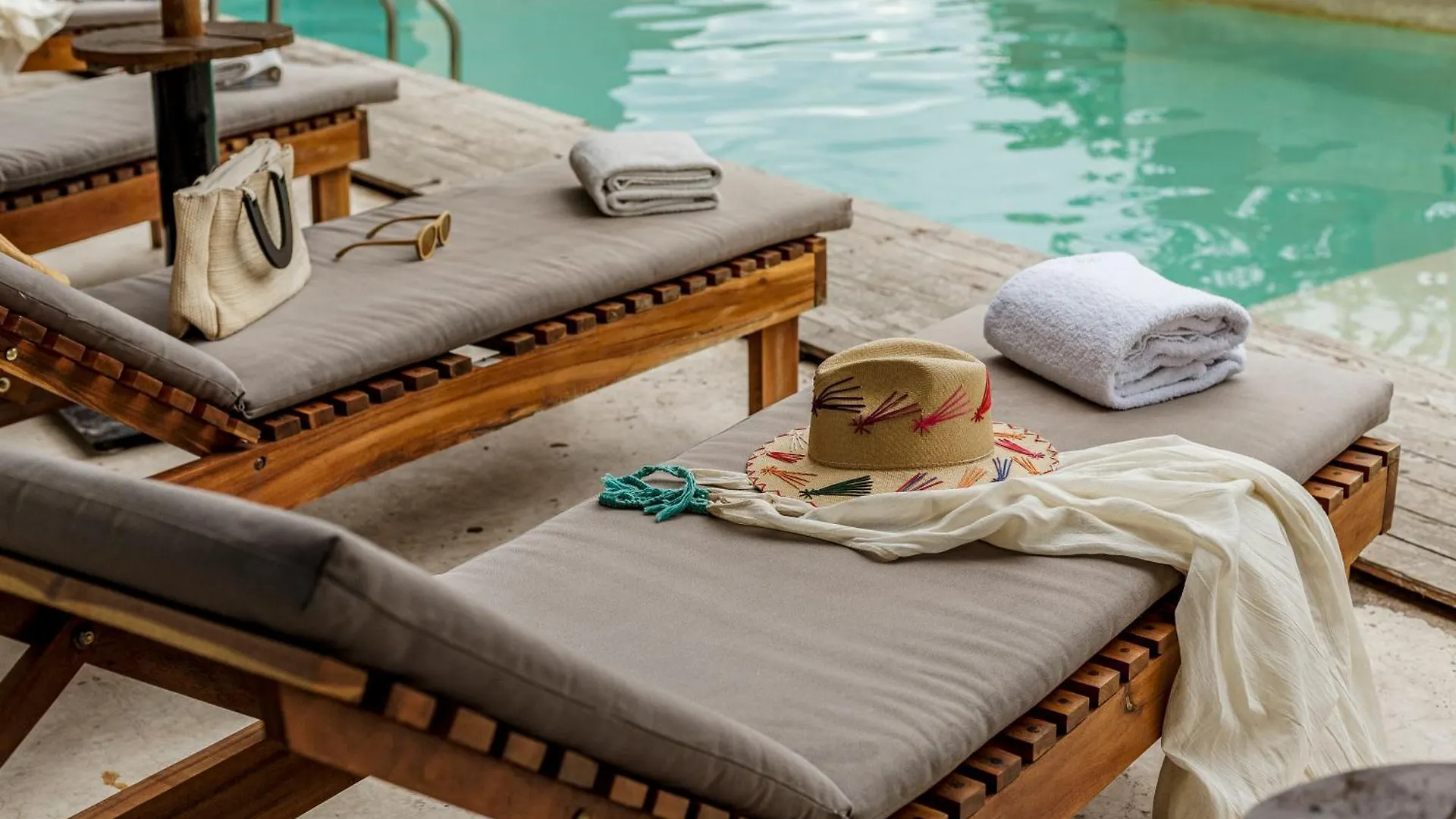 Caribbean Paradise Hotel & Spa - 5Th Avenue Playa del Carmen Mexico