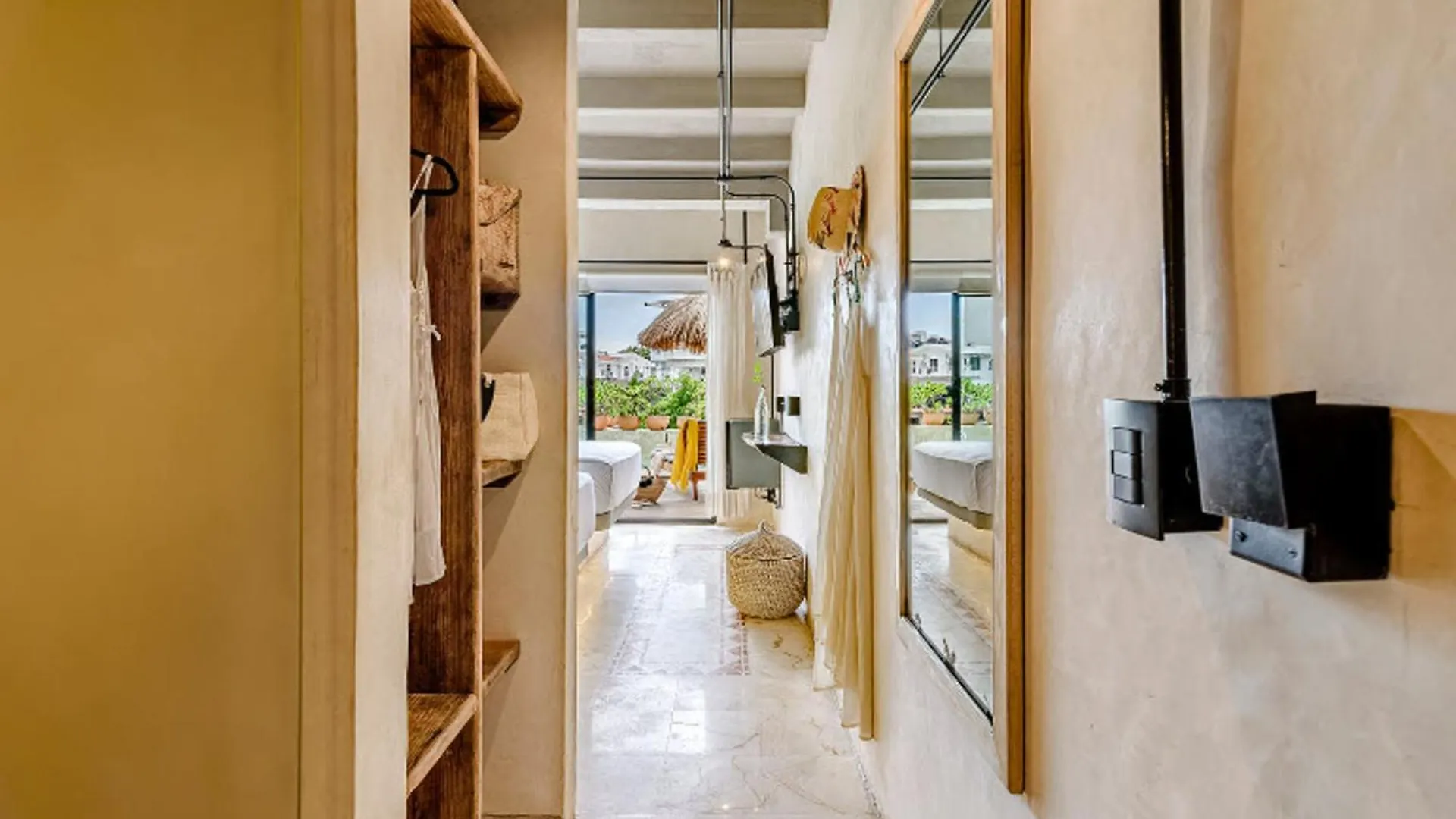 Caribbean Paradise Hotel & Spa - 5Th Avenue Playa del Carmen Mexico