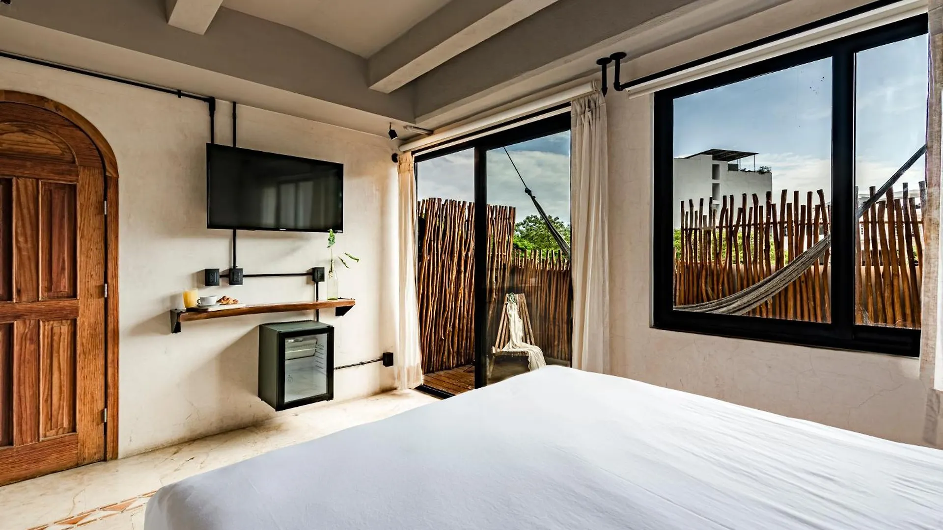 ****  Caribbean Paradise Hotel & Spa - 5Th Avenue Playa del Carmen Mexico